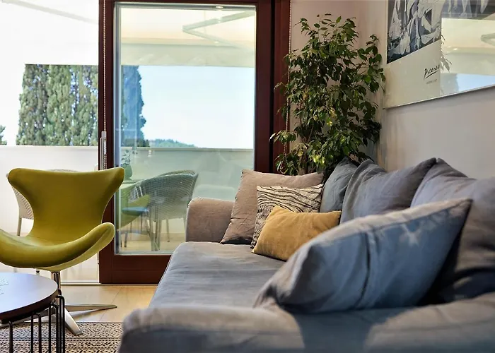 Villa King